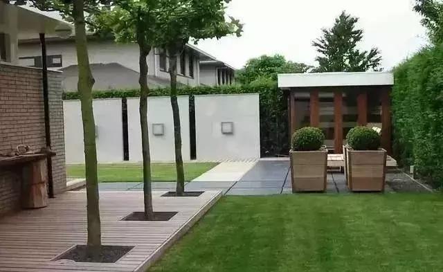 花園草坪的種植方法與養(yǎng)護管理經(jīng)驗